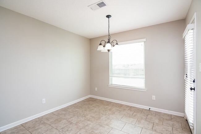 Photo - 40 Willow Springs Ln