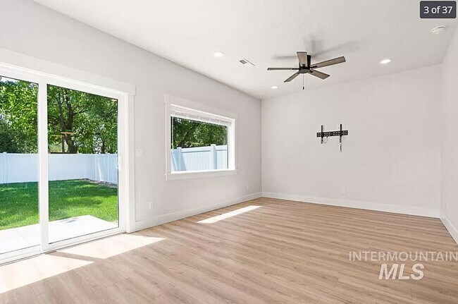 Photo - 208 S Nebraska Ave