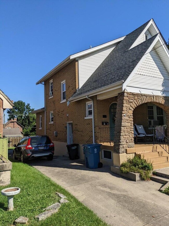 223 Glazier Ave Unit 1