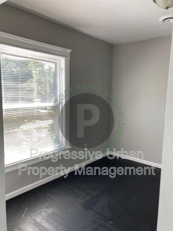 Photo - 4012 Woodbridge Ave