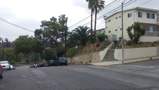 Photo - 1828-1828 Montrose St Unidad 4