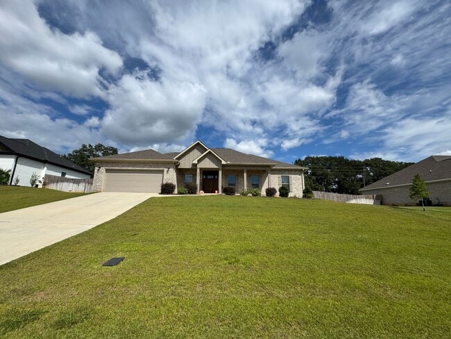 Building Photo - 364 Lakes Dr