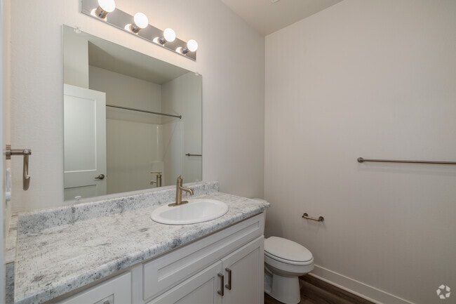 3BR, 3BA - 1212SF - Third Bathroom