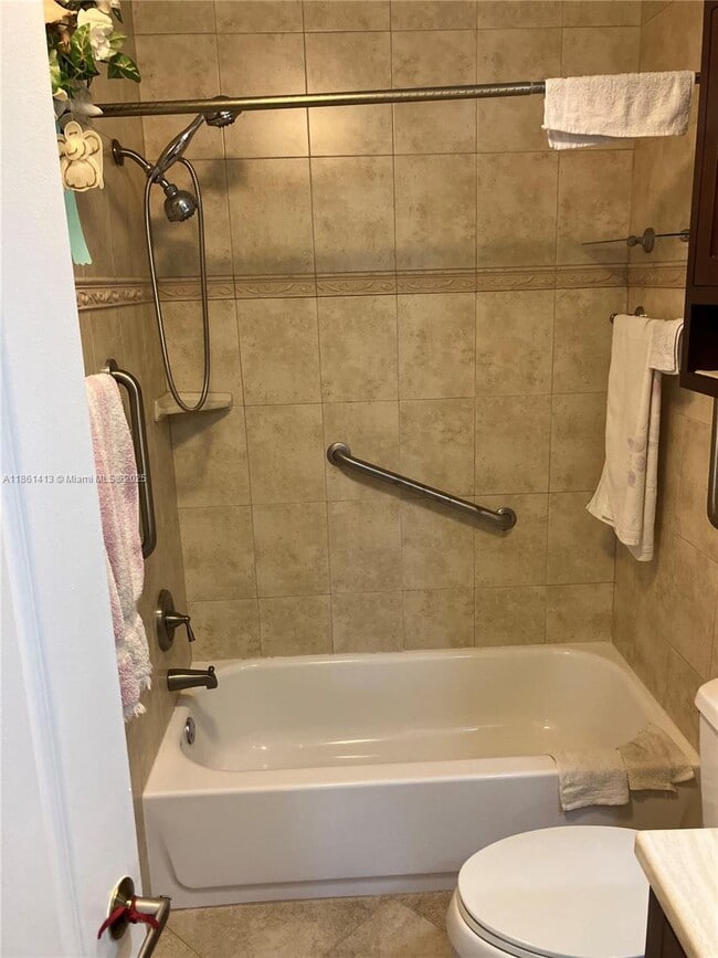 Photo - 990 NE 212th Terrace