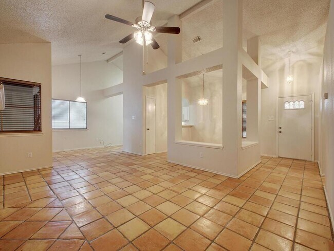 Photo - 6305 Evangeline Trail