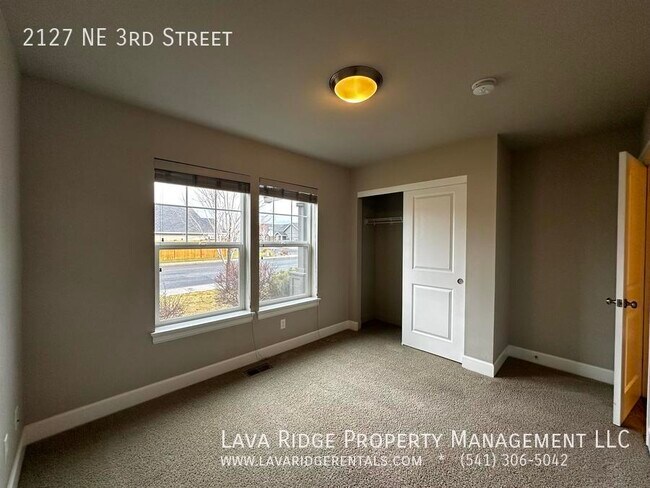 Photo - 2127 NE 3rd St