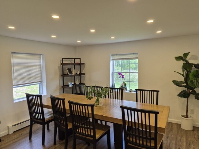 Photo - 2090 Watson Hulbert Rd