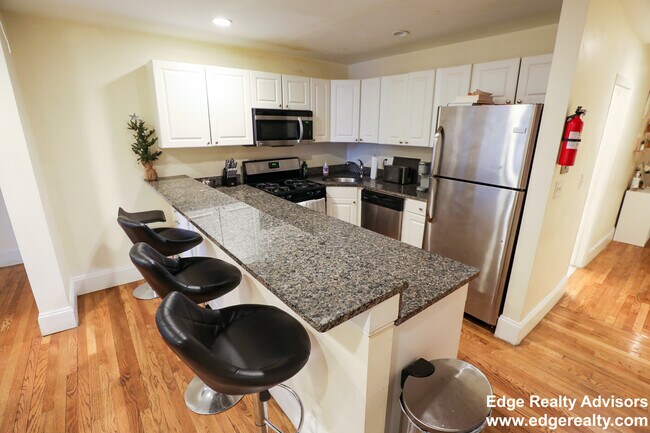 Photo - 324 Saint Paul St Unidad 1