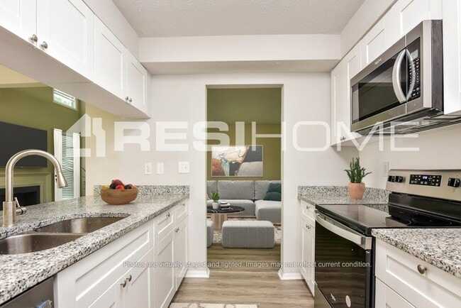 1283 Old Countryside Cir