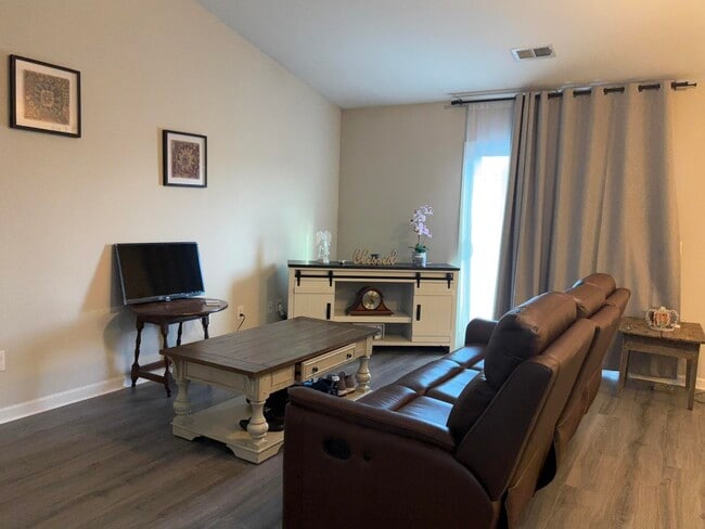 Photo - 2138 Bonneville Cir