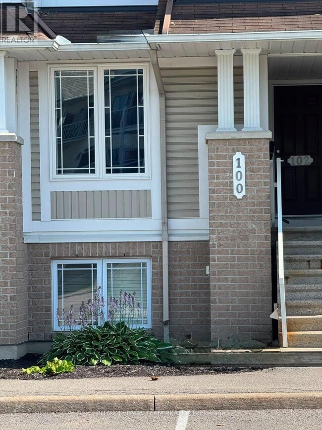 Photo - 100 Brentmore Private