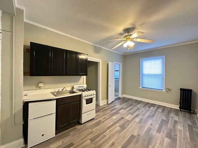 3824 N Fremont St Unit 611