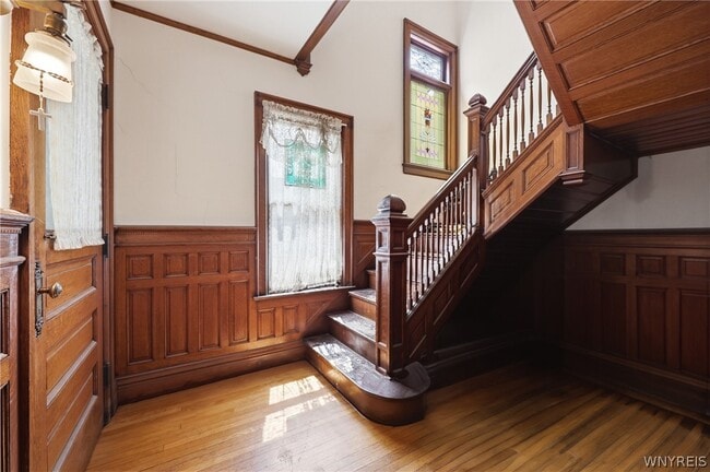 Photo - 202 Summit Ave