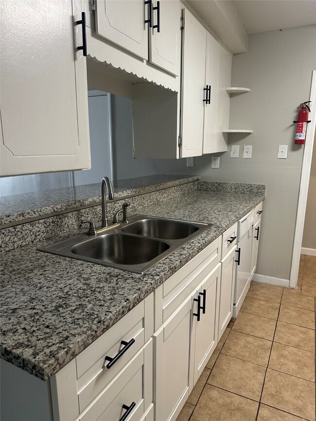 Building Photo - 3208 Scotch Moss Ln Unit B Rental