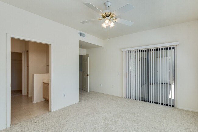 Photo - 15225 N 100th St Unit 15225 N 100th St #2200 - KREBS