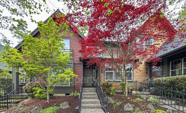 Building Photo - 7399 NE Stonewater St