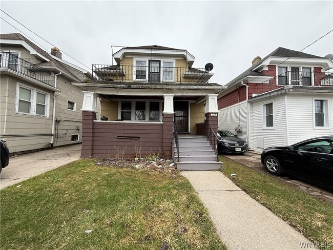 Photo - 733 Lasalle Ave