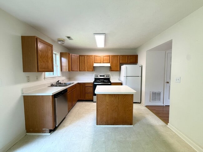 Photo - 2 Bed near VRE in Spotsylvania