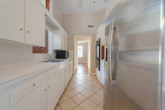 Photo - 5222 Nina Lee Ln