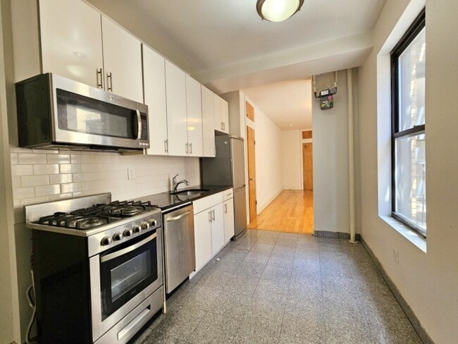 Photo - 652 W 163rd St Unit 41