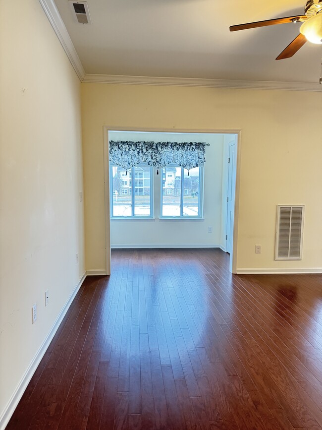 Photo - 5102 E Pebble Ln Unit G