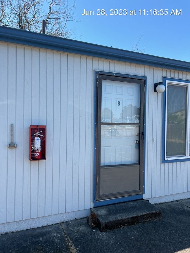 Building Photo - OWN858 Unit 2071 S. 2ND ST #B