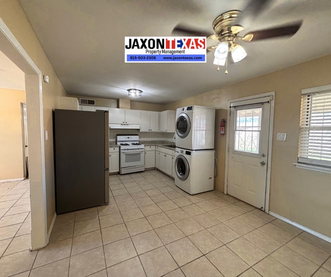 Photo - 9329 Roanoke Dr