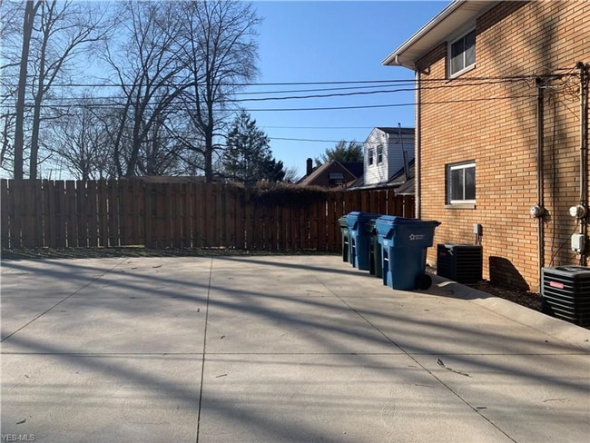 Photo - 6311 Theota Ave Unit Down