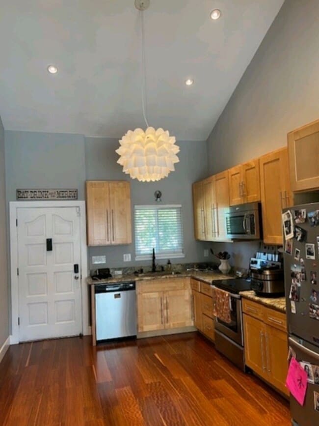 Photo - Gorgeous Updated 2 Bedroom, 2 bath condo For Rent in Pleasanton.