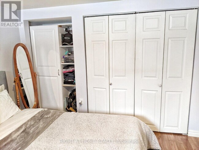 Photo - 214 Kent St