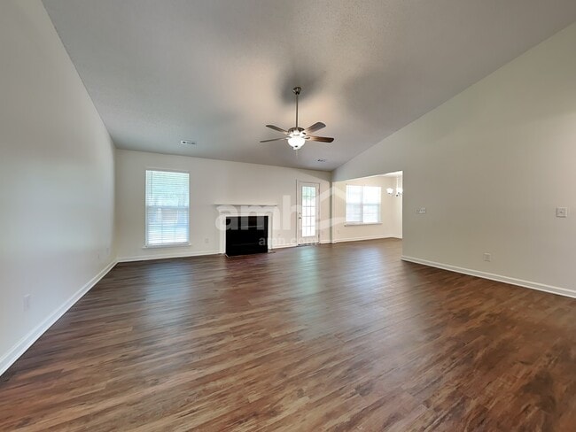 Photo - 595 River Glen Ct