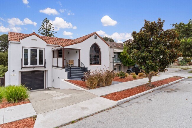 Photo - Recently Remodeled 4 Bed, 2 Bath Millbrae ...