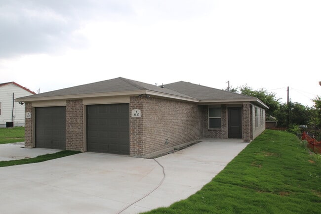 Photo - 8145-8147 Arbor Unit 8147