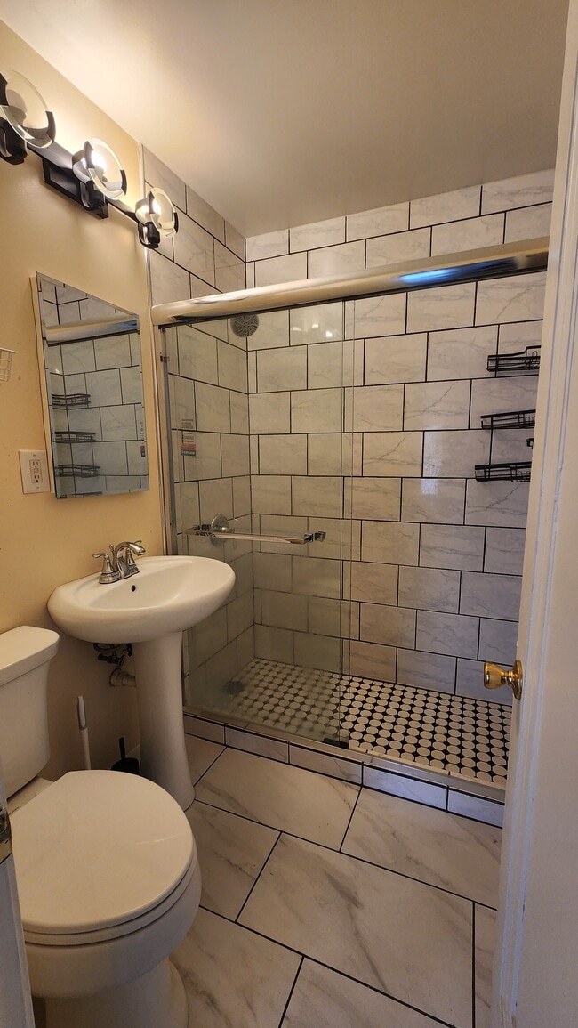 Photo - 2630 N 70th St