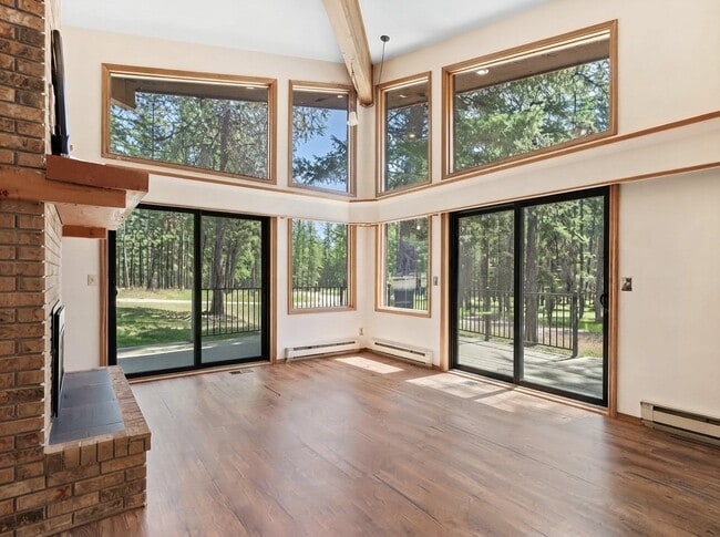 45 Ridge Ln