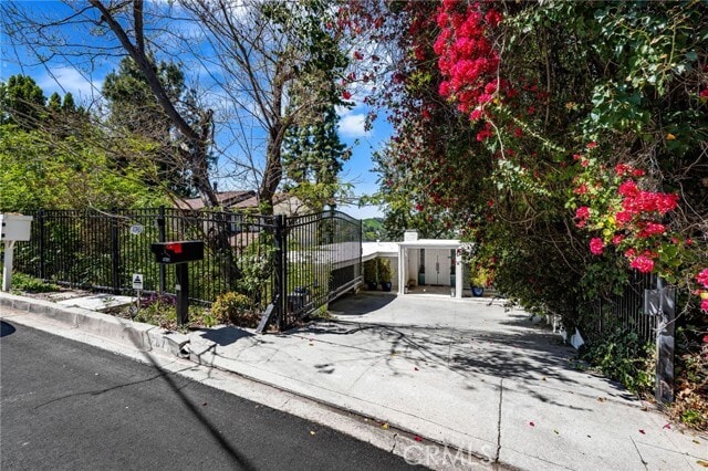 Photo - 4781 Galendo St