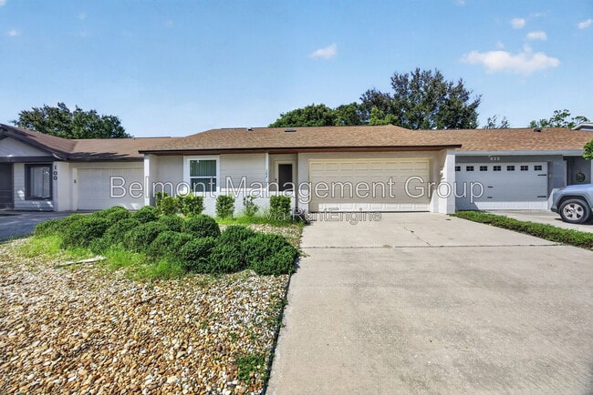 Building Photo - 102 Edgewater Cir
