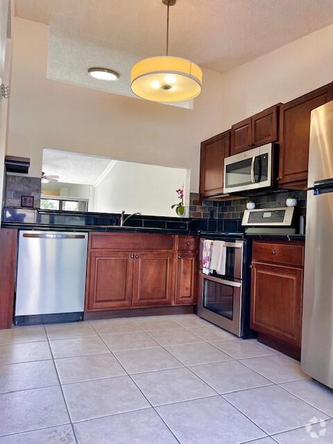 Building Photo - 10323 Boca Bend W Rental