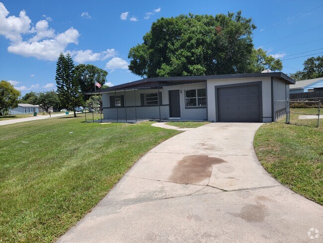 Building Photo - 1917 Mosswood Dr Rental