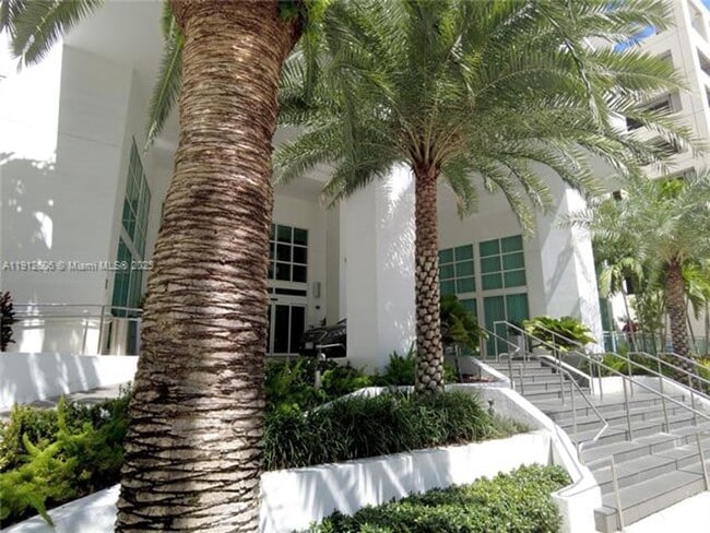 Building Photo - 950 Brickell Bay Dr Unit 950 Brickell Bay Dr 5404