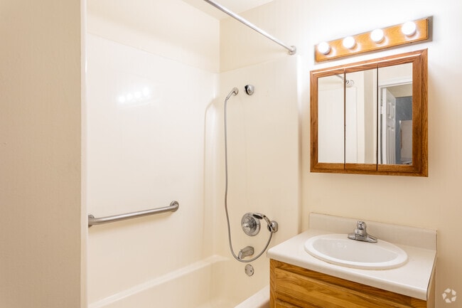 Typical 2 BR, 1 BA
