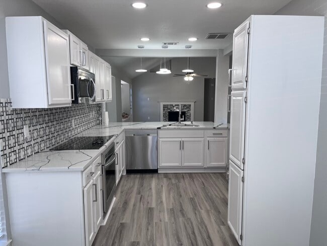 Photo - 6820 Douglas Creek