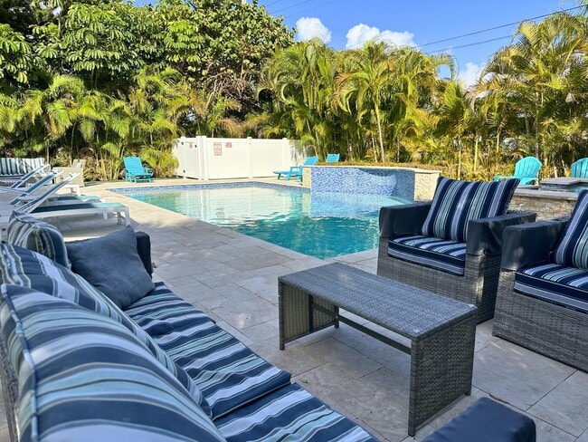 Building Photo - 1236 Beach Rd Unit 3