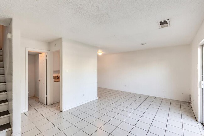 Photo - 2215 Mission Hill Dr