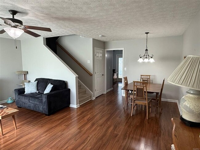 Photo - 2110 Winding Oak Dr
