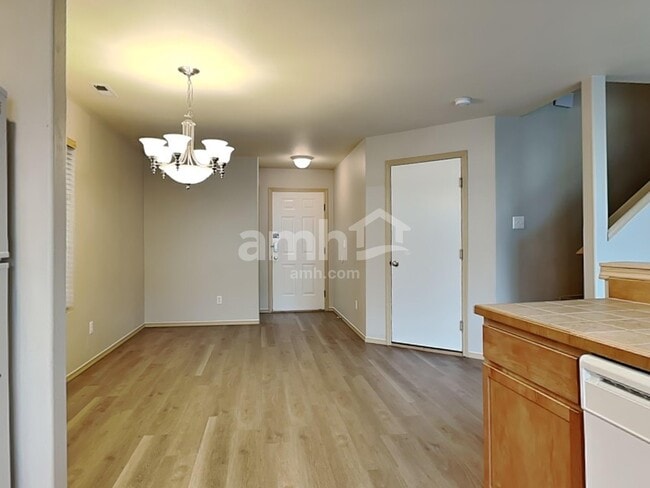 Photo - 9523 187 St E