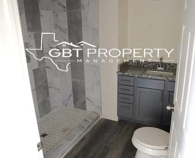 Photo - 4 Bedroom 3 Bath Home Remodeled!!!!