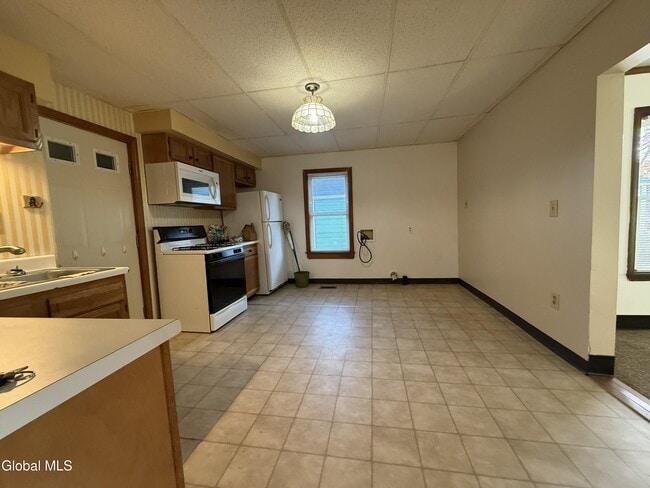 Photo - 30 Lexington Ave Apartamento Unidad 1st Floor