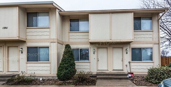 Building Photo - 1201 Pomona St Unit C