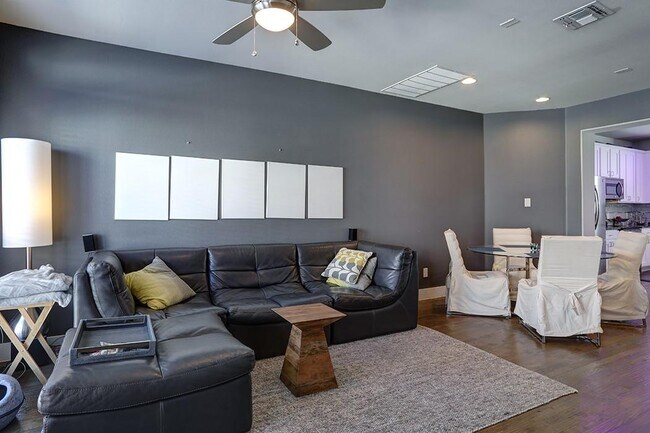 Photo - 1310 Palm Canyon Dr